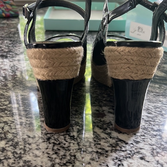 Like new, Jessica Simpson black patent platform Sandals. - Picture 6 of 11